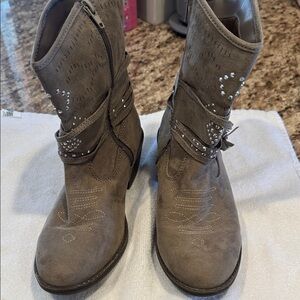 Justice girls Boots with Rhinestone Accents